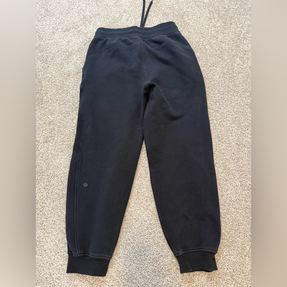Lululemon Scuba Relaxed-Fit High-Rise Jogger 6 - Picture 8 of 9